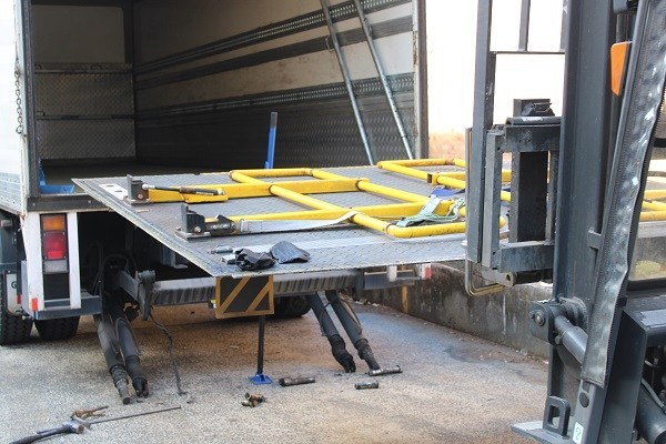 Sydney Tail Lifts Pty Ltd | Unit 19/157 Airds Rd, Minto NSW 2566, Australia | Phone: 0452 600 063