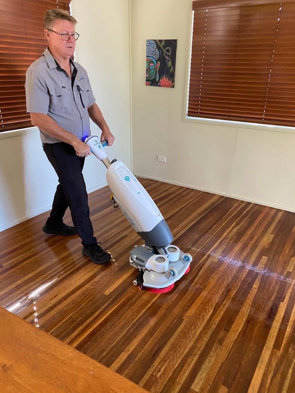 Groundhog Carpet Cleaning | 26 Singleton St, Dysart QLD 4745, Australia | Phone: (07) 3050 1911