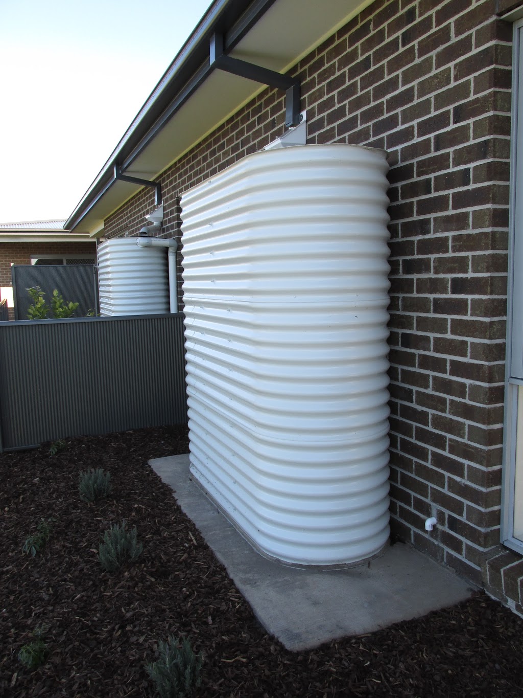 Slimline Rainwater Tanks | store | 4 Hazel Dr, Warragul VIC 3820, Australia | 1800804901 OR +61 1800 804 901