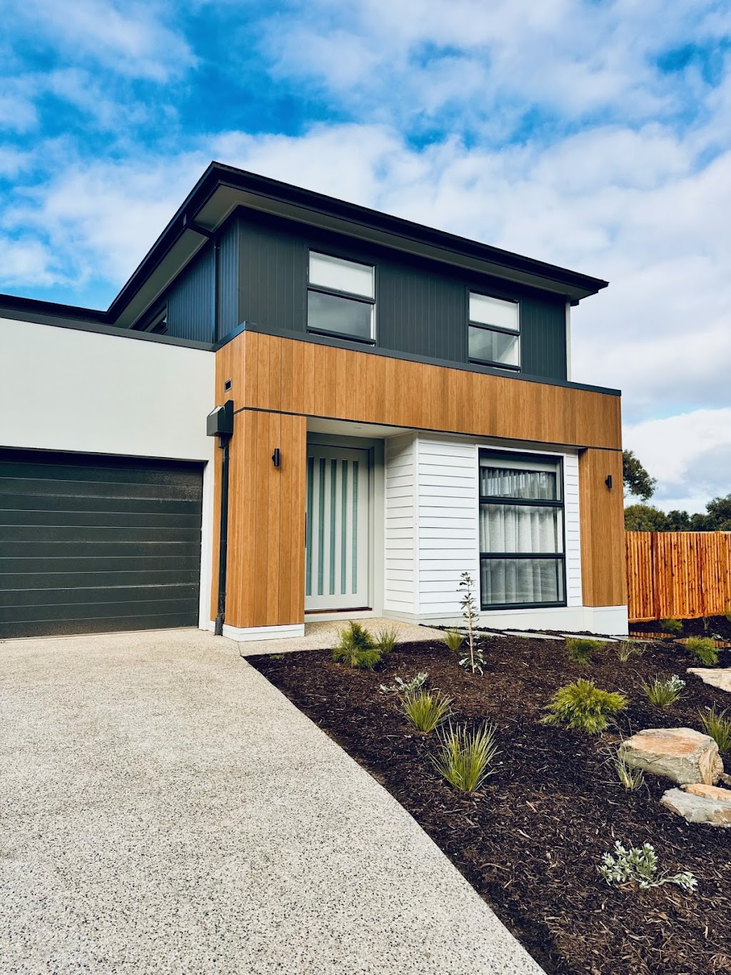 Apollo Bay Earthmoving & Landscapes | 75 Montrose Ave, Apollo Bay VIC 3233, Australia | Phone: 0420 350 729