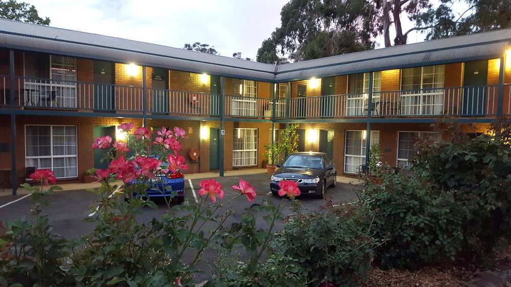 Hepburn Springs Motor Inn | 105 Main Rd, Hepburn Springs VIC 3461, Australia | Phone: (03) 5348 3234