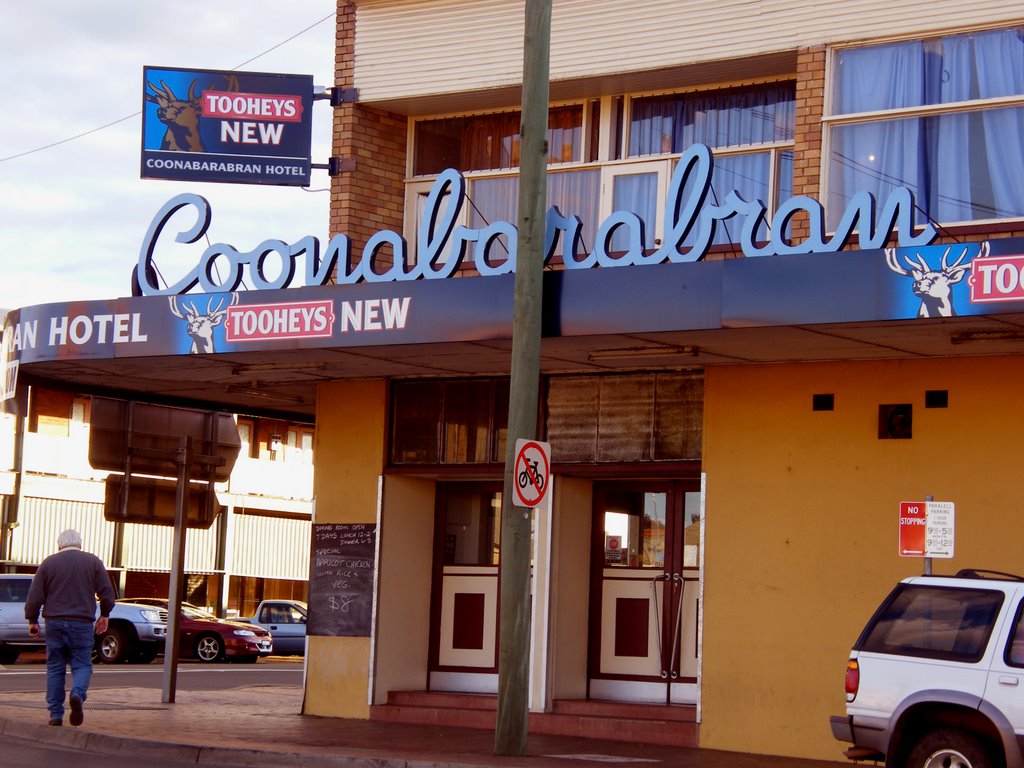 The Coonabarabran Hotel | lodging | 80 John St, Coonabarabran NSW 2357, Australia | 0268422640 OR +61 2 6842 2640