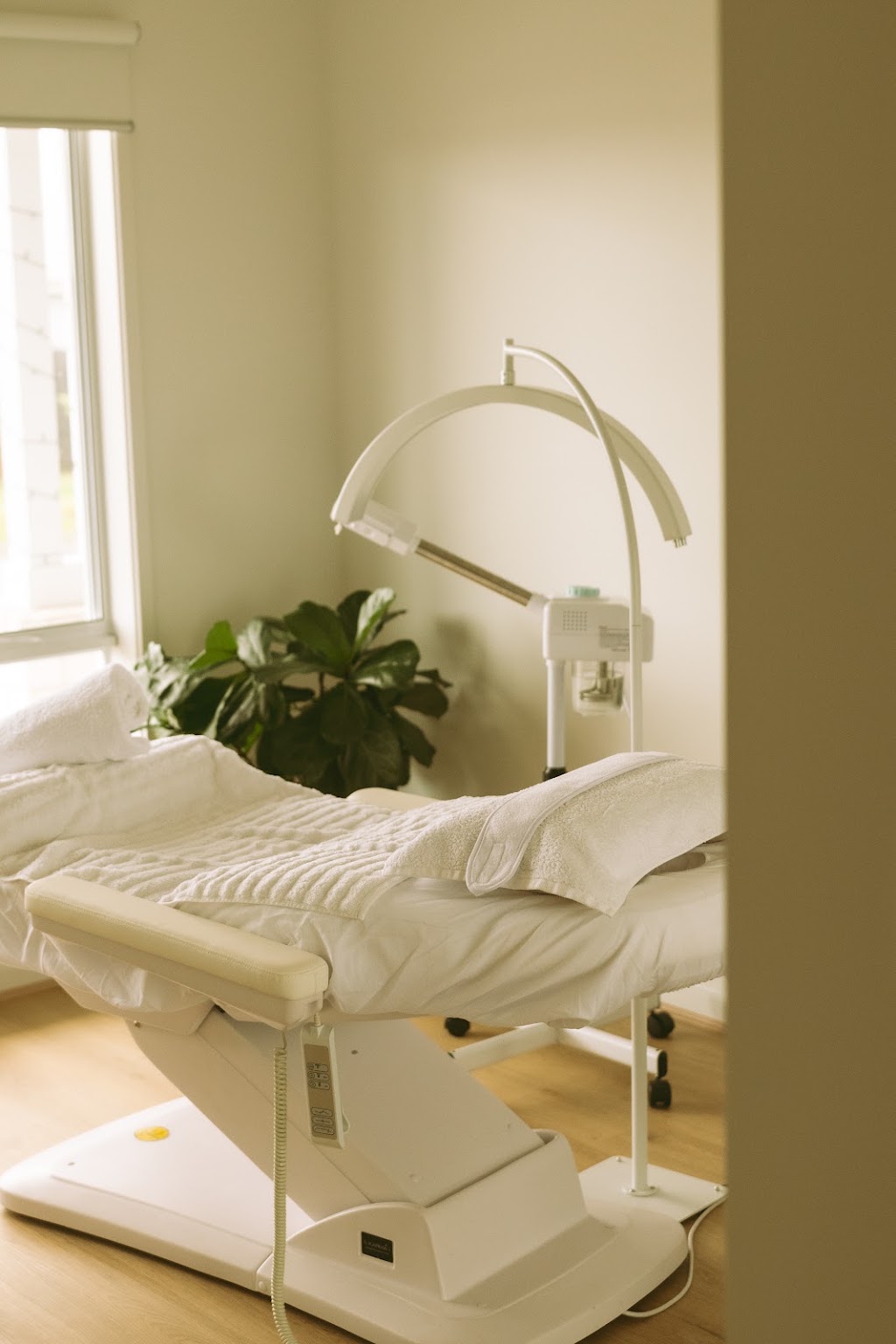 Resolve Skin | 8 Vain St, Beaudesert QLD 4285, Australia | Phone: 0420 712 323