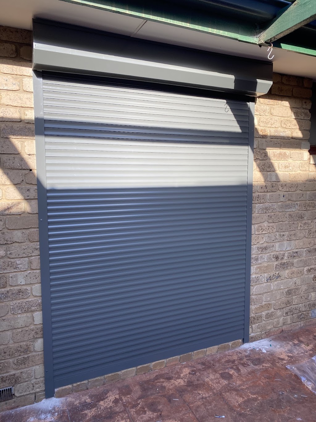 Electric Roller Shutters | general contractor | 17/26 Radnor Dr, Deer Park VIC 3023, Australia | 0422118181 OR +61 422 118 181