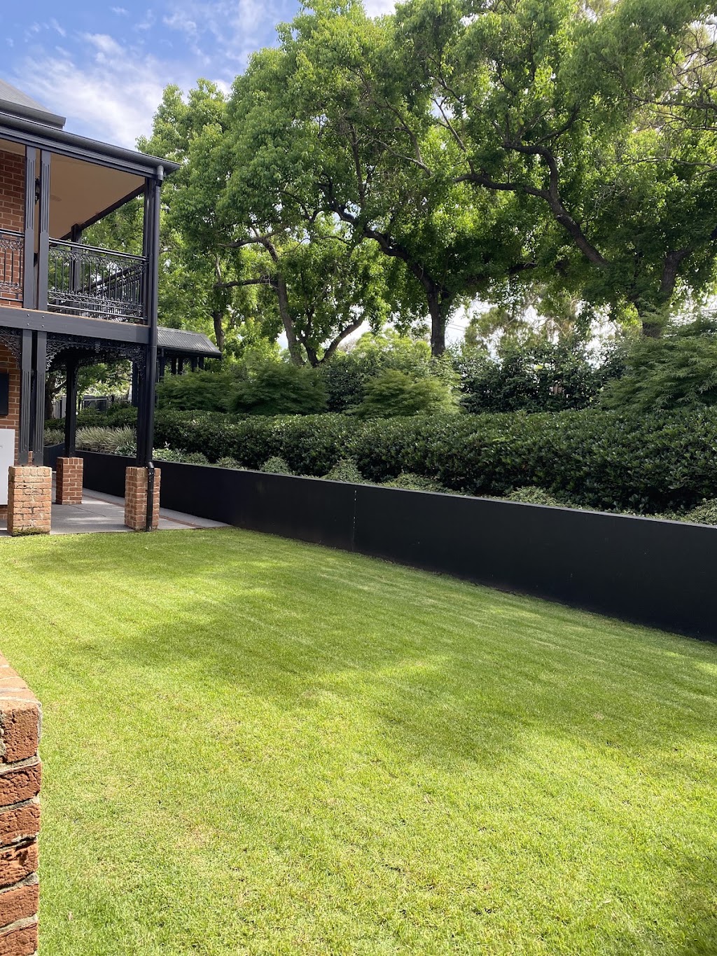 Fluro Gardens | 40 Queen St, Lorn NSW 2320, Australia | Phone: 0494 372 117
