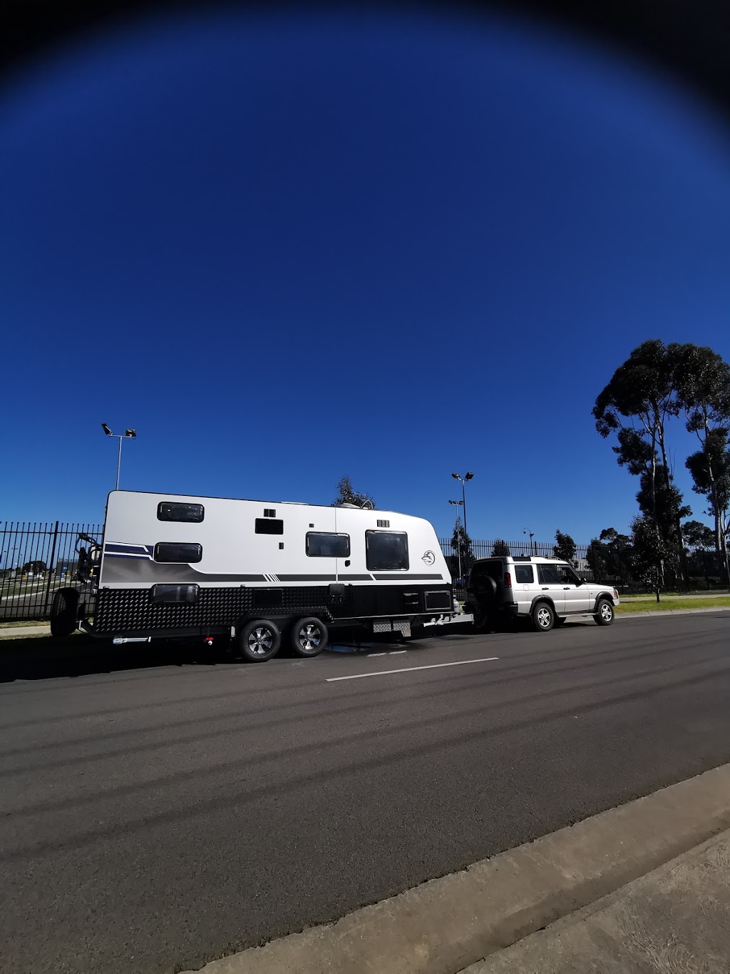 Deluxe Caravans Pty Ltd | car dealer | 2-12 Potter St, Craigieburn VIC 3064, Australia | 0450060938 OR +61 450 060 938