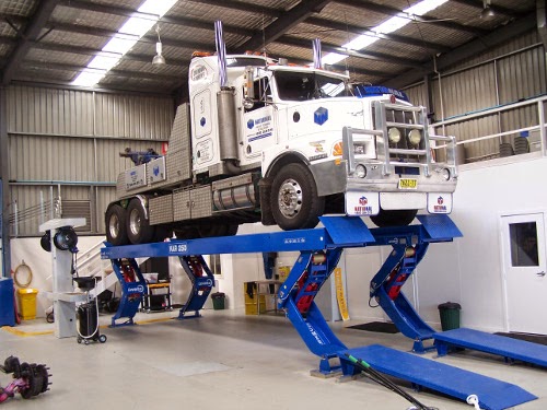 National Truck Repairs | car repair | 4 Balook Dr, Beresfield NSW 2322, Australia | 0249668999 OR +61 2 4966 8999