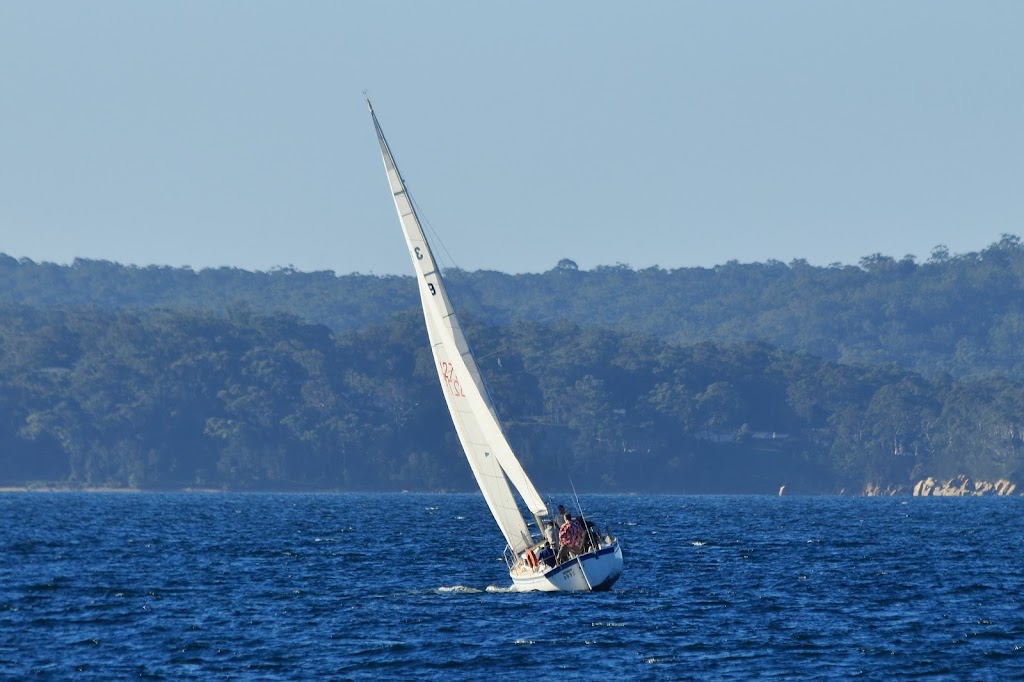 Batemans Bay Sailing Club | Hanging Rock Pl, Batemans Bay NSW 2536, Australia | Phone: 0447 533 539