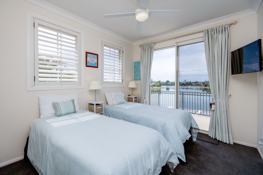 Broadbeach Waterfront Holiday Home- Winner Best Family Holiday H | lodging | Lamb St, Broadbeach QLD 4218, Australia | 0419622326 OR +61 419 622 326