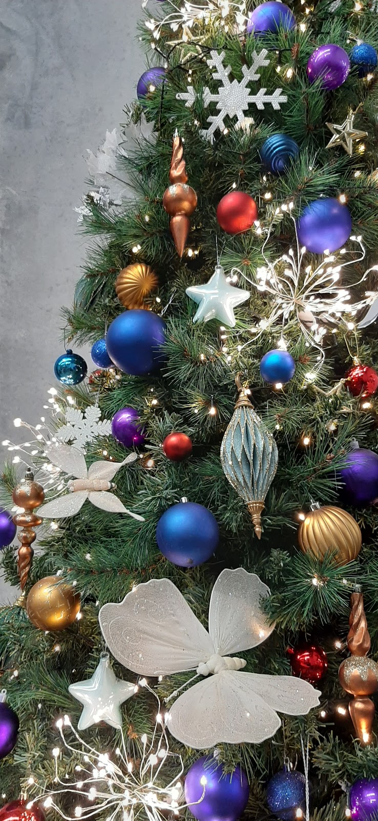 Unreal Christmas Trees | store | Unit 4/20-26 Sabre Dr, Port Melbourne VIC 3207, Australia | 0396462656 OR +61 3 9646 2656