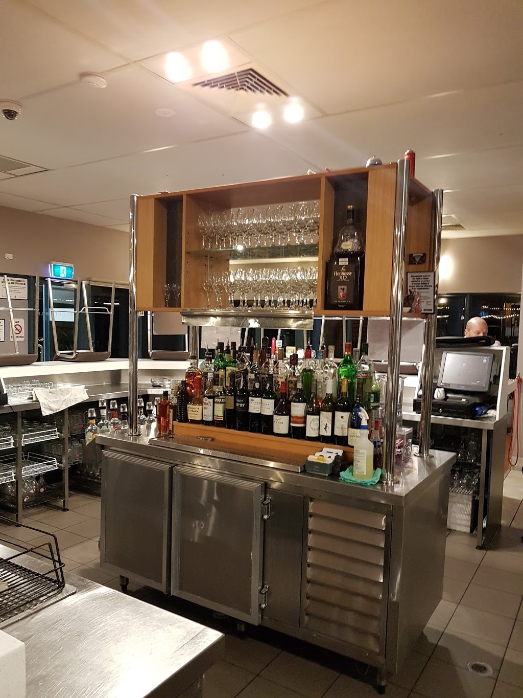 The Deck | restaurant | 21 Spinnaker Blvd, Geographe WA 6280, Australia | 0897512960 OR +61 8 9751 2960