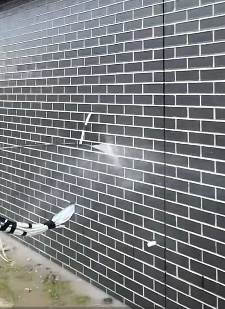 The Water Wizz | 11 Haigh Cl, Berkeley Vale NSW 2261, Australia | Phone: 0414 443 591