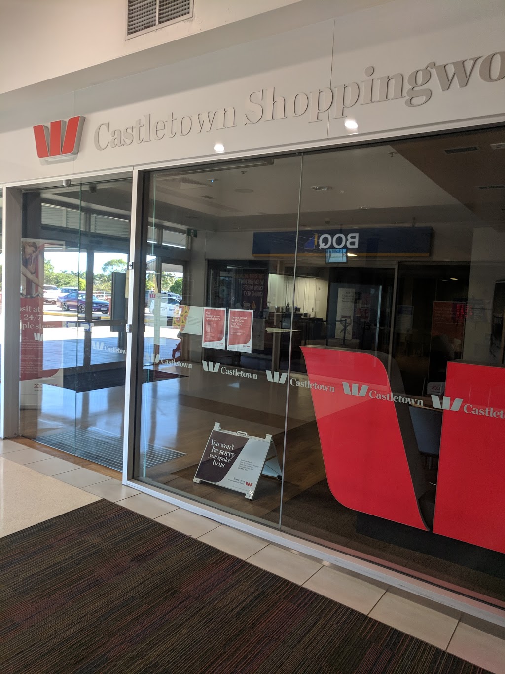 Westpac Branch/ATM | bank | Cnr Kings Rd & Woolcock St, Shop 56; Castletown Shopping World, Hyde Park QLD 4812, Australia | 0747222911 OR +61 7 4722 2911