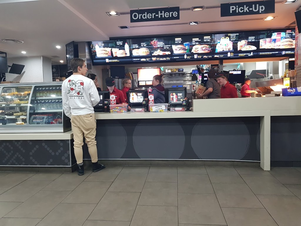 McDonalds Cooma | 24 Sharp St, Cooma NSW 2630, Australia | Phone: (02) 6452 1210