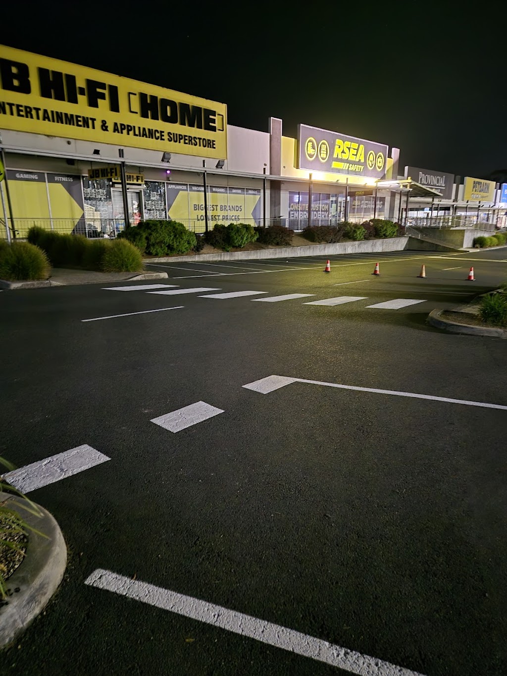 Quality linemarking & bollard installation | 685 Koo Wee Rup-Longwarry Rd, Bayles VIC 3981, Australia | Phone: 0432 802 308