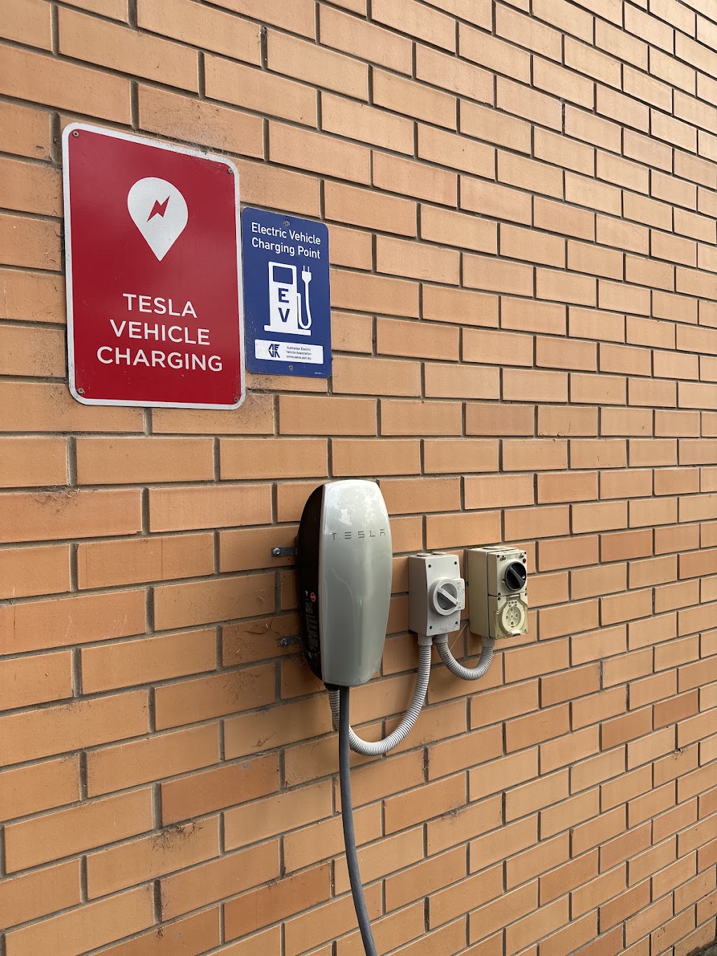 Tesla Destination Charger | C, Carmichael St, Casterton VIC 3311, Australia | Phone: (02) 8015 2834