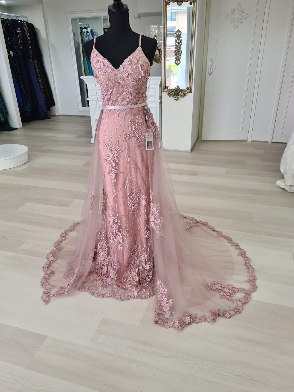 Amelias Beautiful Secret | 192 Stacey St, Bankstown NSW 2200, Australia | Phone: 0450 089 406