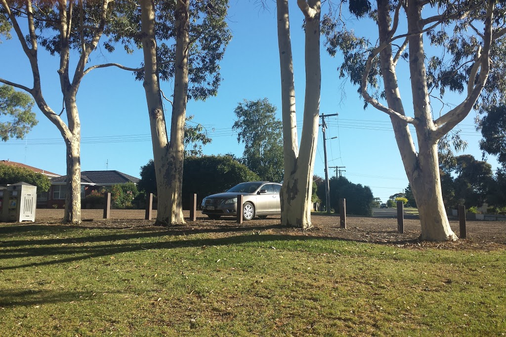 Tom and Ida Webster plaque PARK | Shenfield St, Cobden VIC 3266, Australia