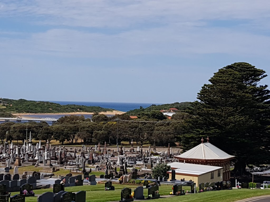 Warrnambool Cemetery | cemetery | Sextons Office, Otway Rd, Warrnambool VIC 3280, Australia | 0355625773 OR +61 3 5562 5773