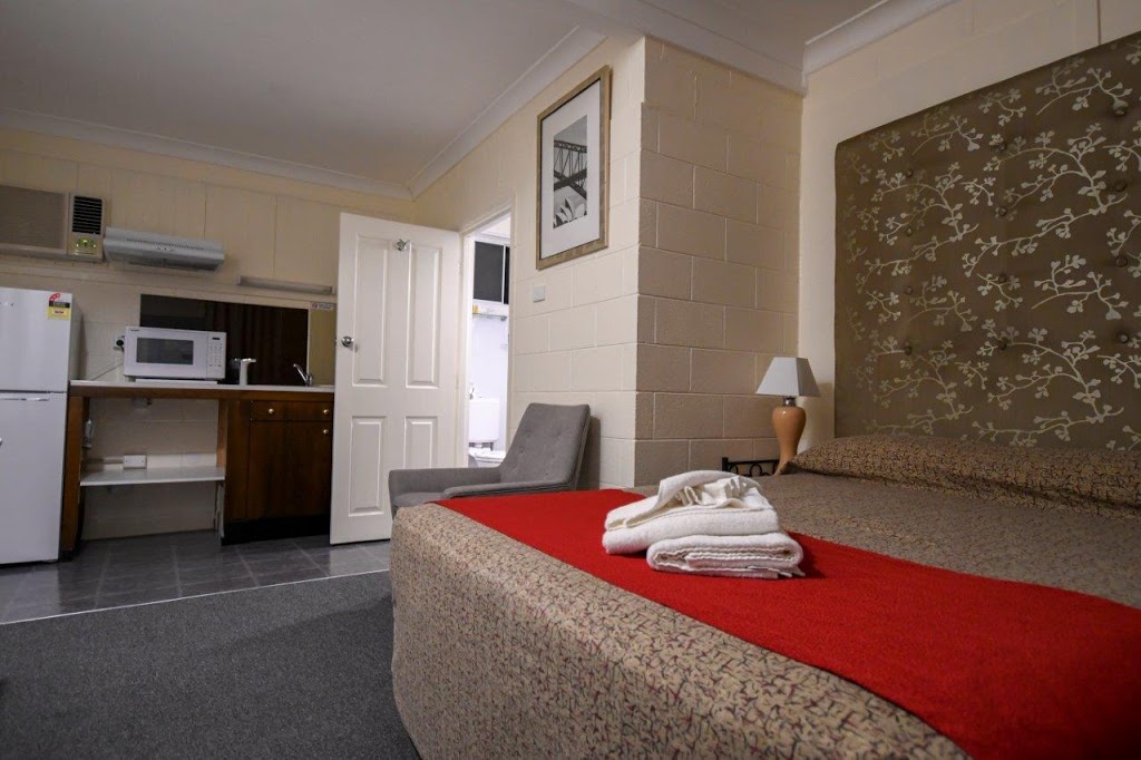 Warren Motor Inn | lodging | 1-5 Chester St, Warren NSW 2824, Australia | 0268474404 OR +61 2 6847 4404