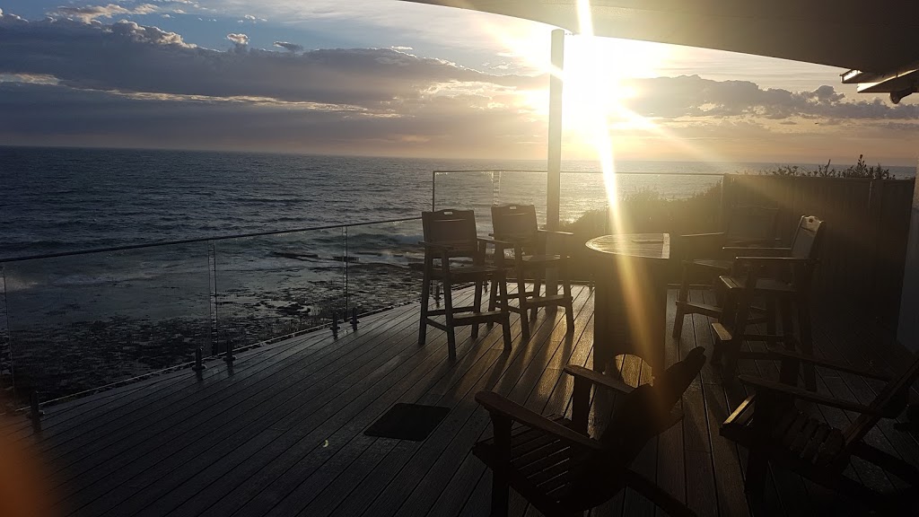 Rainbows End Waterfront Rental. | 260 Penguins Head Rd, Culburra Beach NSW 2540, Australia