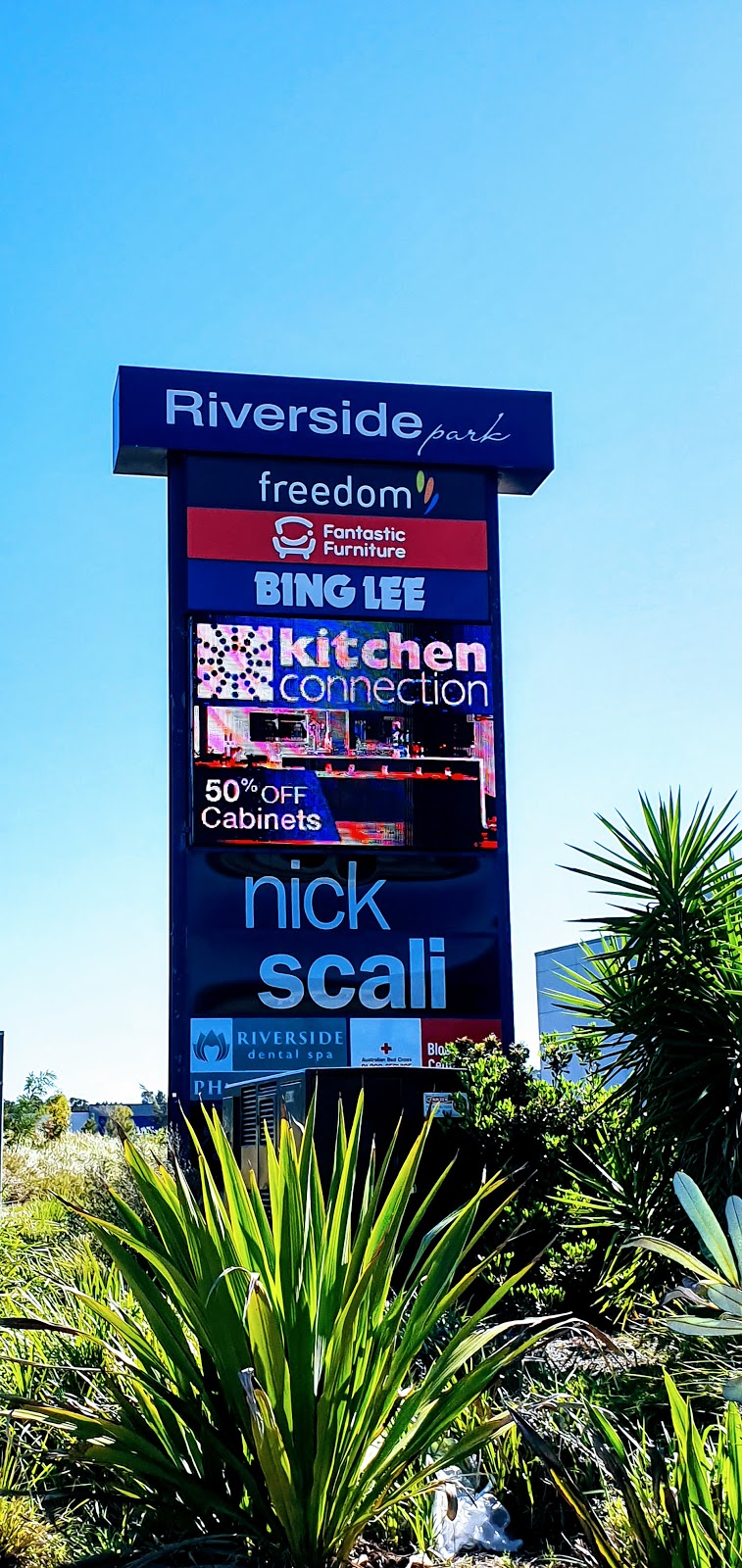 Riverside Park | 69 Central Coast Hwy, West Gosford NSW 2250, Australia | Phone: (02) 4336 2929