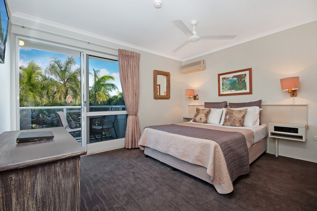 Paradise in Palm Cove | lodging | 327 Coral Coast Drive, Level 3 Red Cowrie Building, Palm Cove QLD 4879, Australia | 1300582779 OR +61 1300 582 779