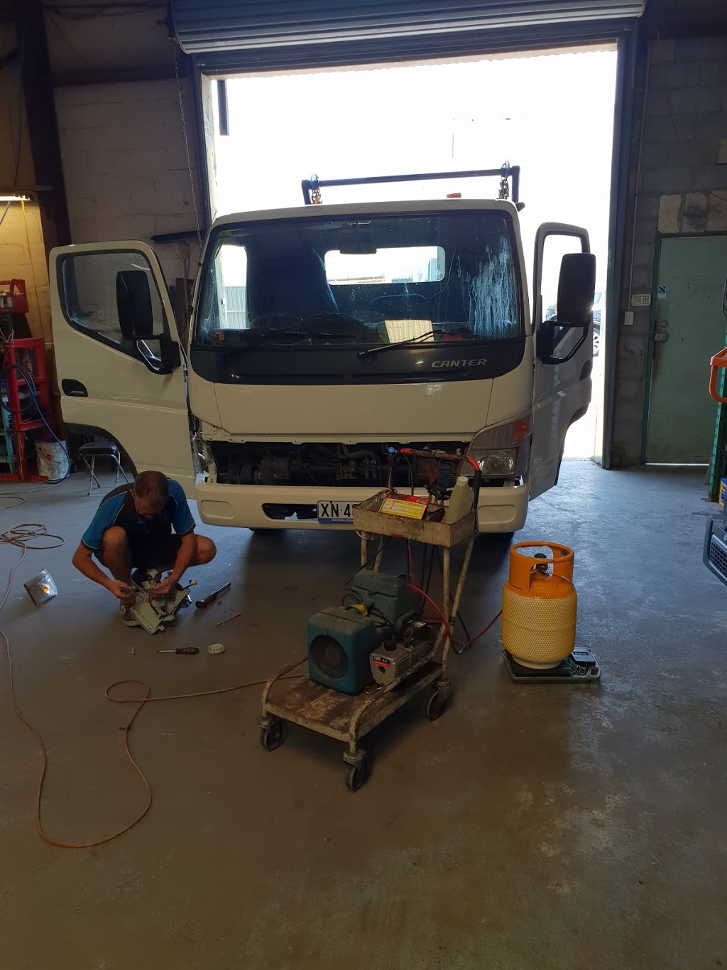West Gosford Auto Electrics | car repair | 276 Manns Rd, West Gosford NSW 2250, Australia | 0243257365 OR +61 2 4325 7365