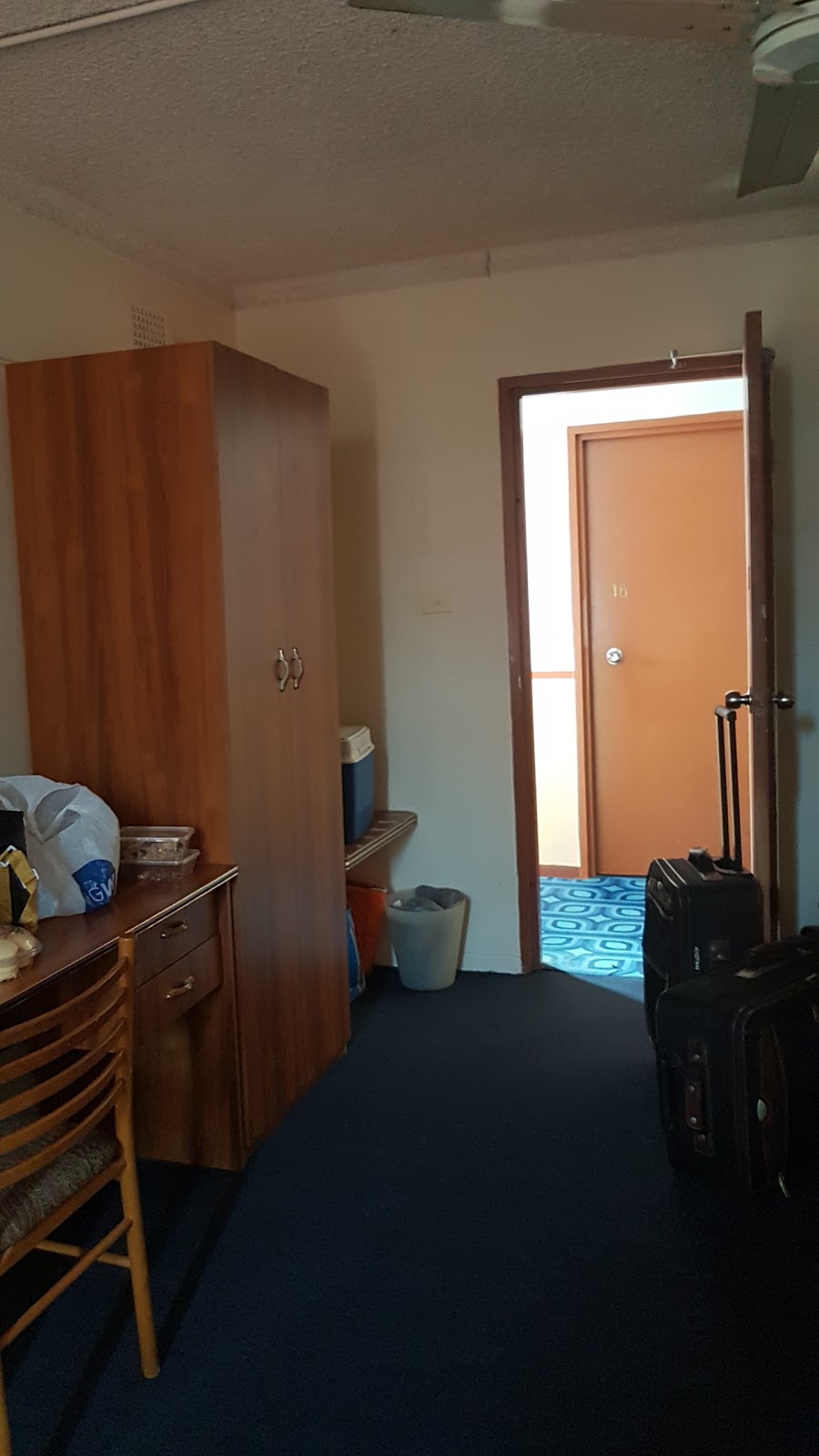 Thoroughbred Motel | lodging | 11 Alison Rd, Kensington NSW 2033, Australia | 0296626044 OR +61 2 9662 6044