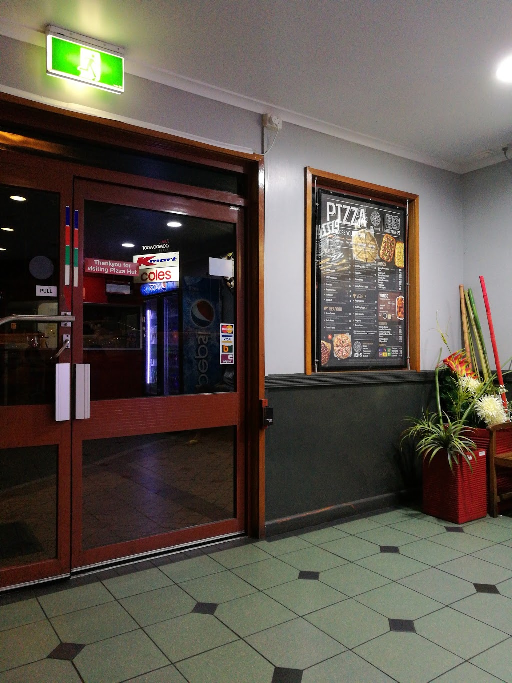 Pizza Hut Toowoomba Dine In | 871 Ruthven St, Toowoomba City QLD 4350, Australia | Phone: 13 11 66