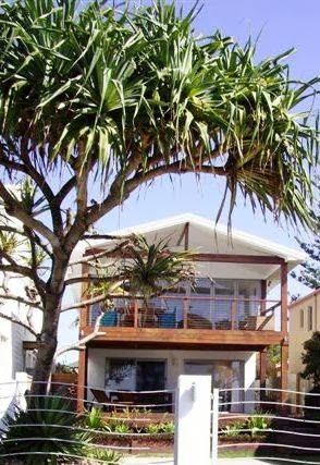 Holiday House - Gold Coast | real estate agency | 432 The Esplanade, Palm Beach QLD 4221, Australia | 0755920555 OR +61 7 5592 0555