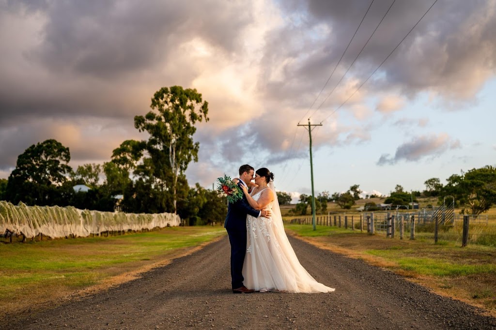 Tyneale Hahn Makeup Artist | 35 Sandpiper Dr, Regency Downs QLD 4341, Australia | Phone: 0421 194 007