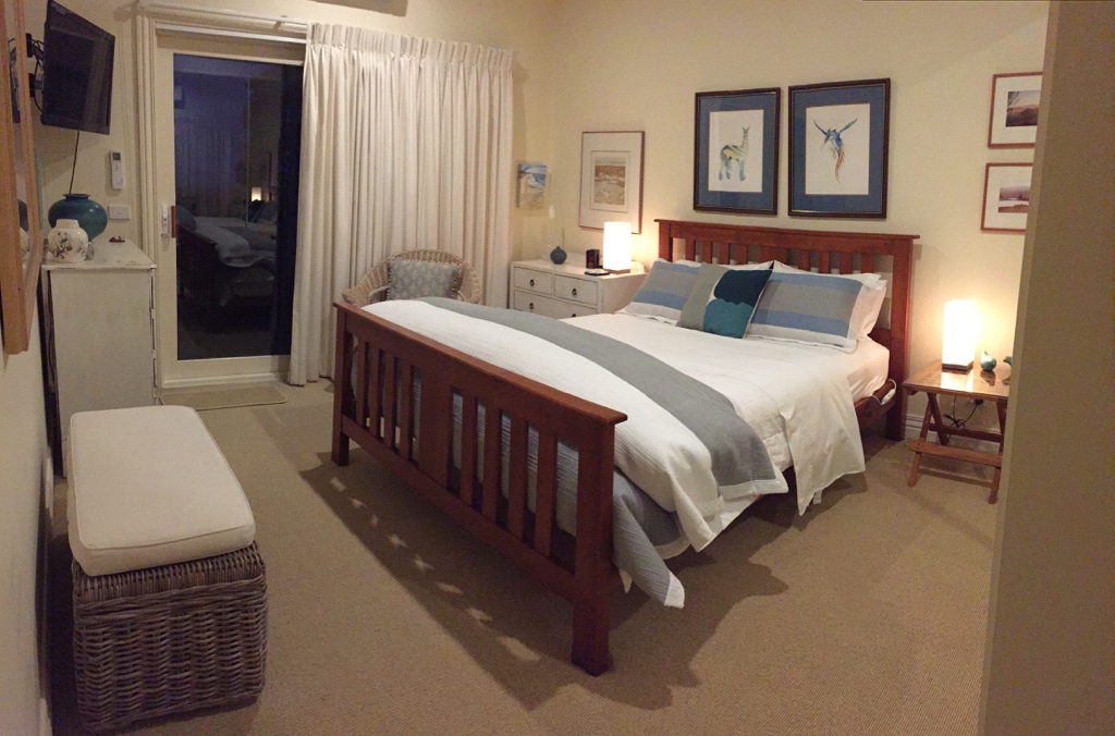 Llarrinda Bed & Breakfast | lodging | 245 OGradys Ridge Road, Foster North VIC 3960, Australia | 0418637034 OR +61 418 637 034