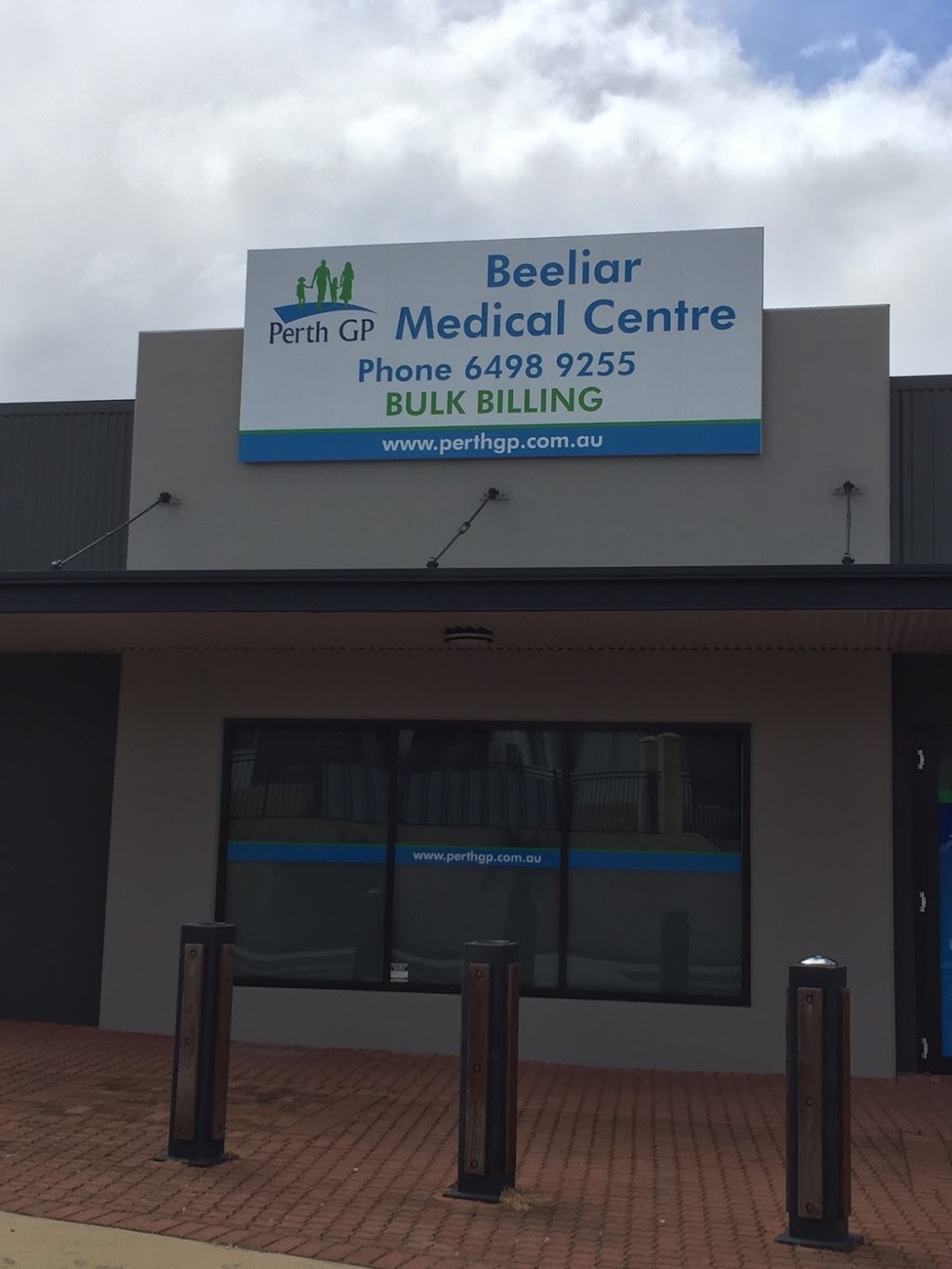 Beeliar Medical Centre | health | 9/28 Lakefront Ave, Beeliar WA 6164, Australia | 0864989255 OR +61 8 6498 9255