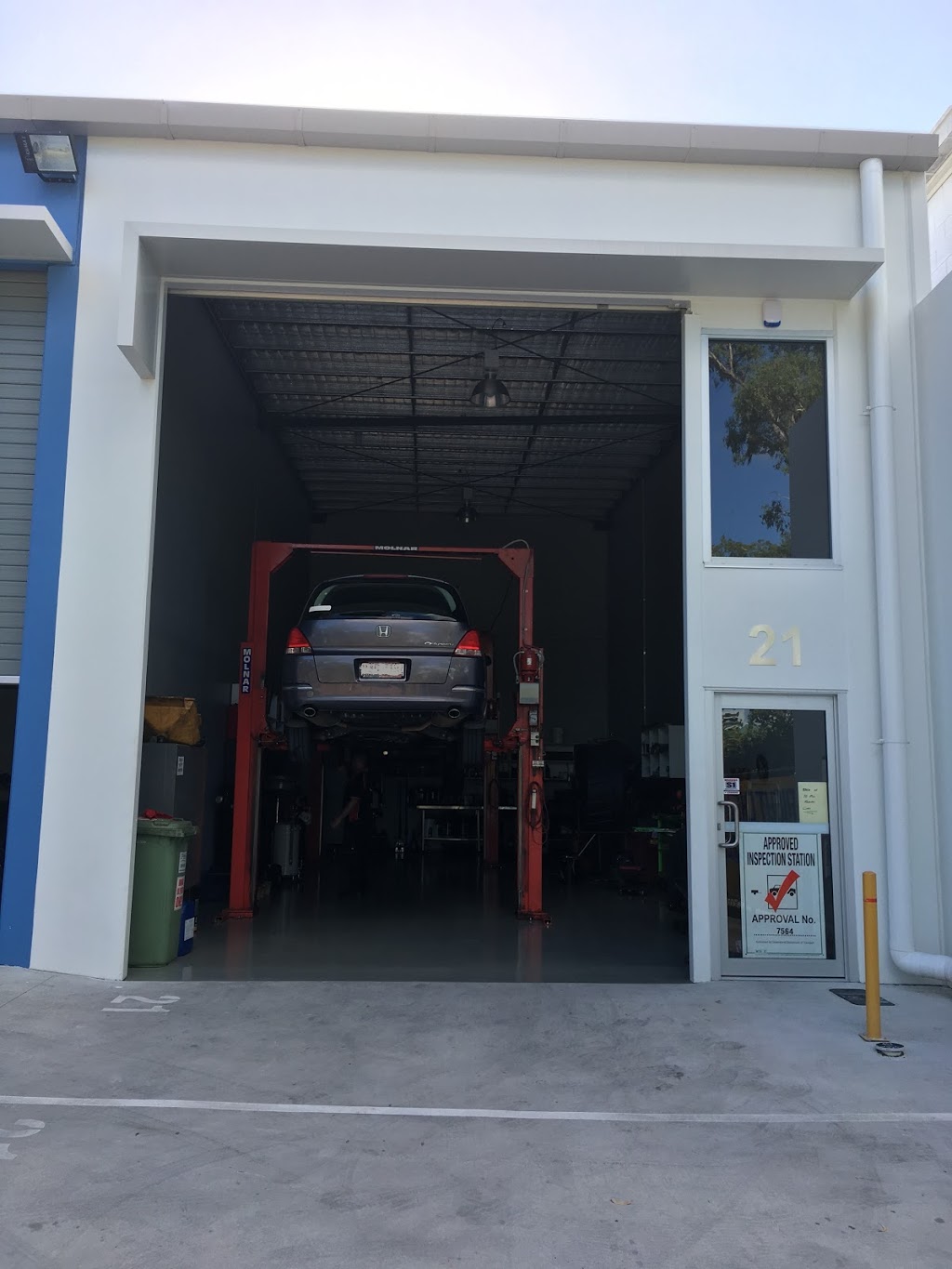 Right Choice Automotive | car repair | 21/42 Walker St, Tennyson QLD 4105, Australia | 0738925659 OR +61 7 3892 5659