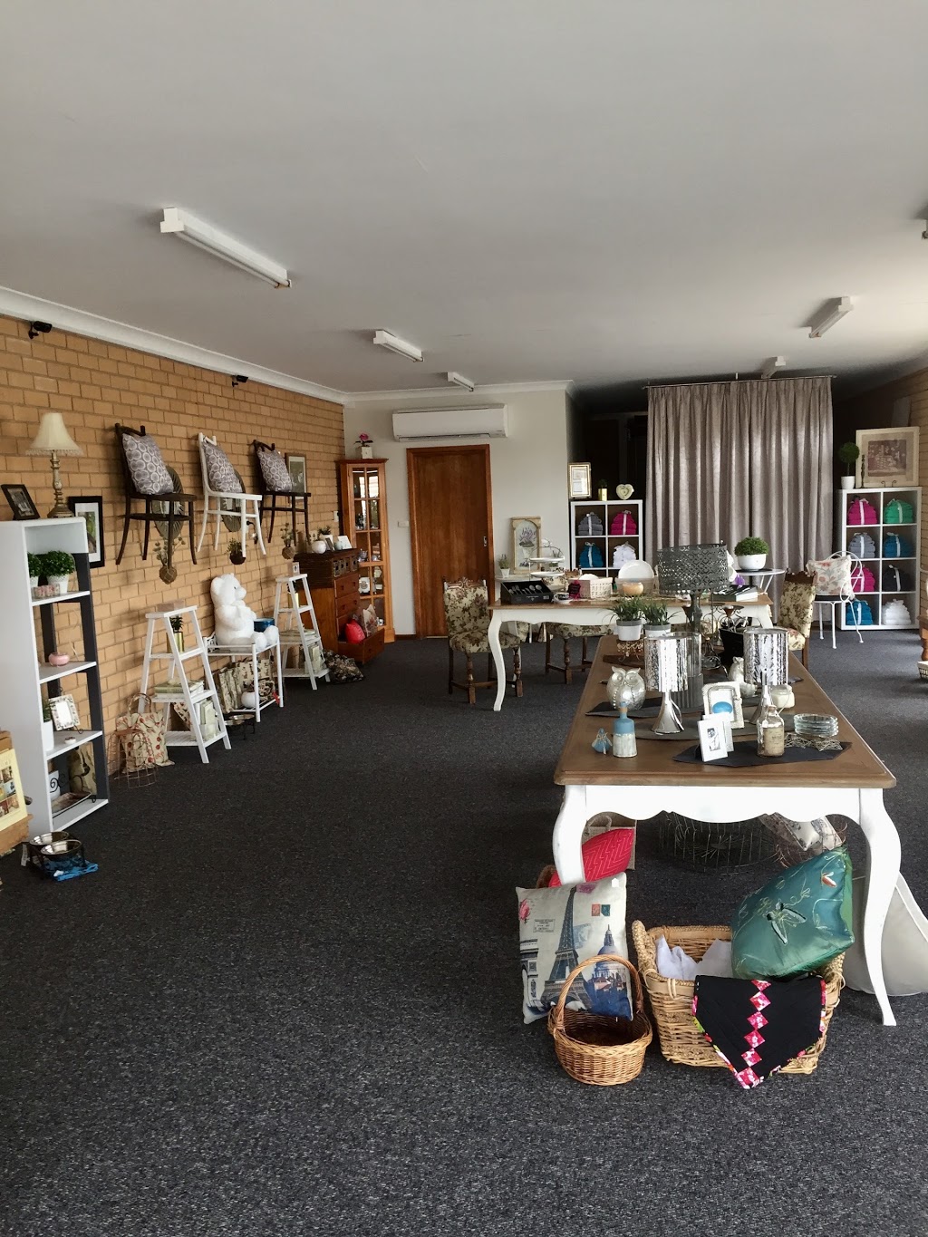 Country Rose Studio | furniture store | 27a Little Timor St, Coonabarabran NSW 2357, Australia | 0268423109 OR +61 2 6842 3109