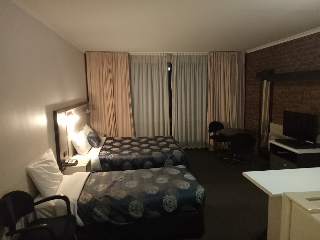 Central Hotel | lodging | 321 Esplanade, Lakes Entrance VIC 3909, Australia | 0351551977 OR +61 3 5155 1977
