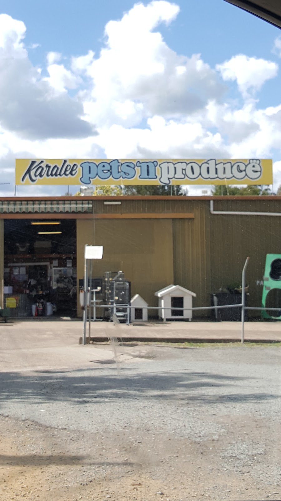 Karalee Pets N Produce | pet store | 2/245 Mount Crosby Rd, Karalee QLD 4306, Australia | 0732816455 OR +61 7 3281 6455