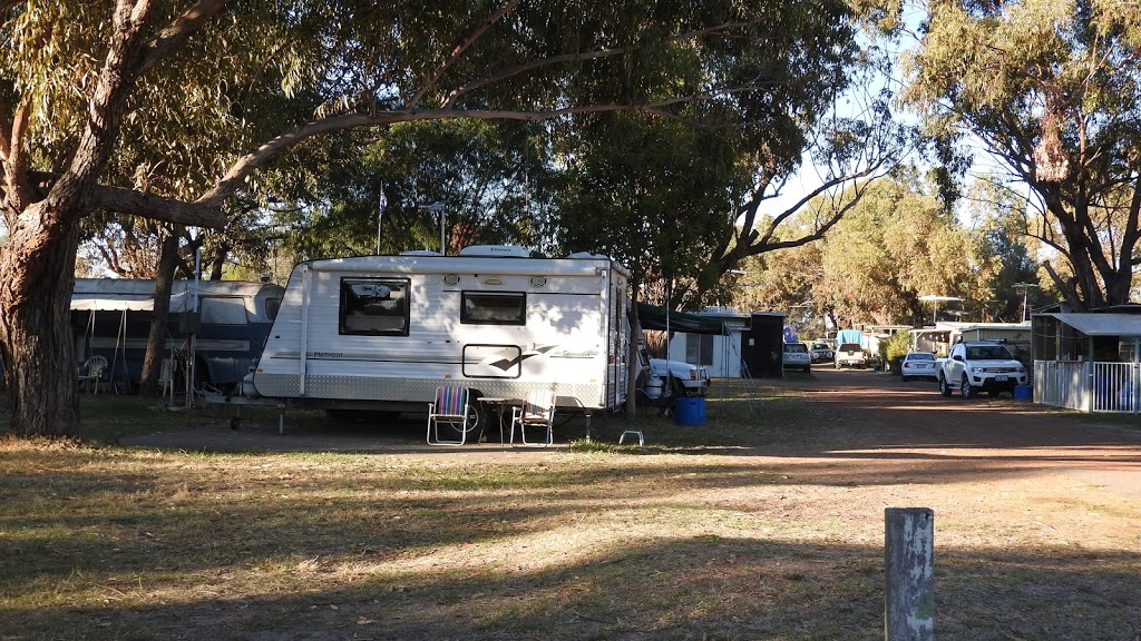 Murray River Caravan Park | 30 S Yunderup Rd, South Yunderup WA 6208, Australia | Phone: (08) 9537 6140