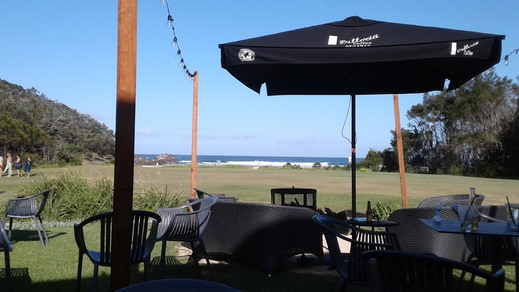Finz on the Beach Restaurant | restaurant | 11 Firman Dr, Coffs Harbour NSW 2450, Australia | 0266502538 OR +61 2 6650 2538