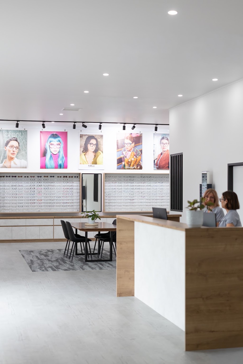 On Point Eyecare | 14 Discovery Ln, Mount Pleasant QLD 4740, Australia | Phone: (07) 4863 4781