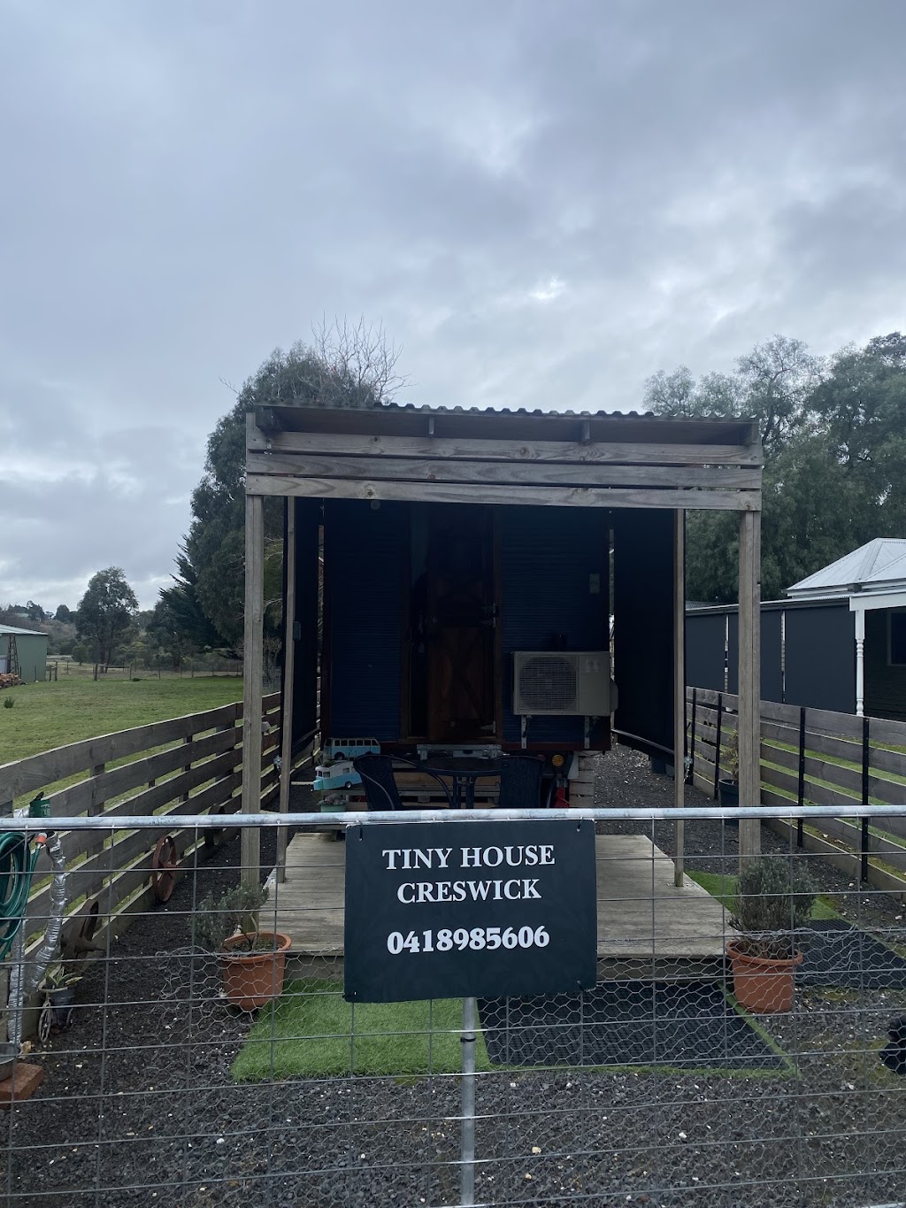 Tiny House Creswick | 69 Luttet St, Creswick VIC 3363, Australia | Phone: 0418 985 606