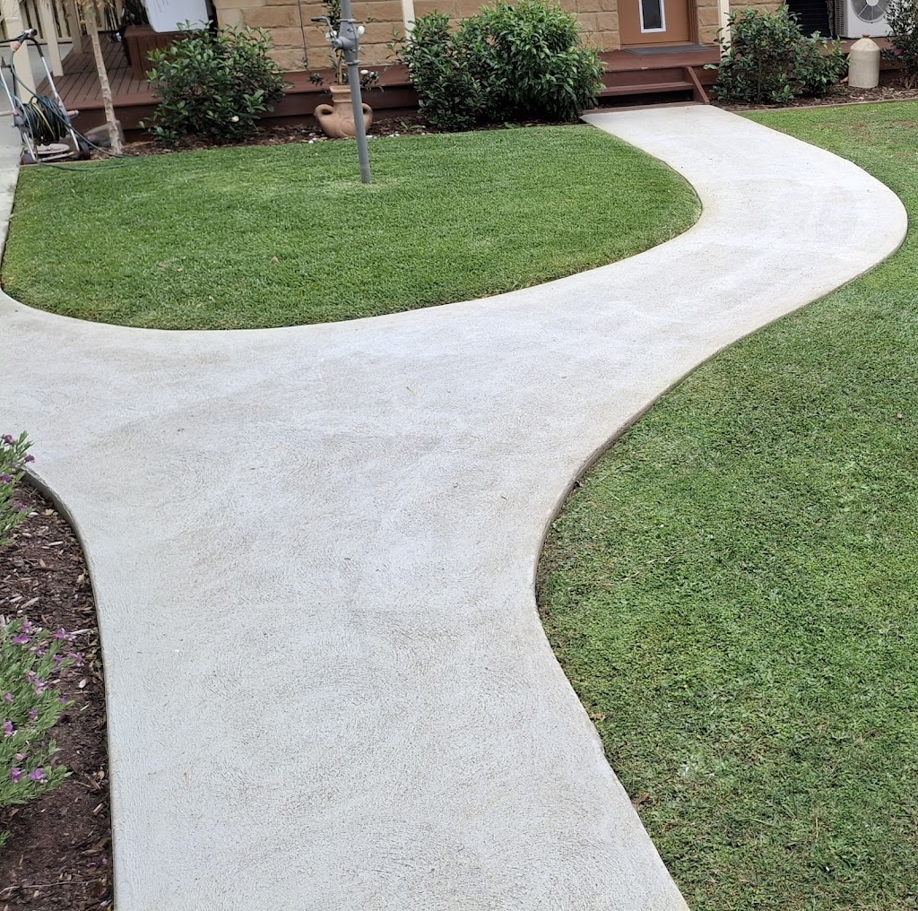 Leggos Lawn Mowing and Garden Maintenance | 64 Lovell Dr, Warragul VIC 3820, Australia | Phone: 0458 035 582