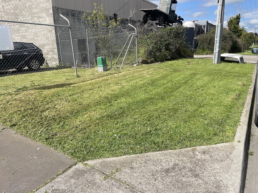 J R Mowing |  | 19 Broadgreen St, Botanic Ridge VIC 3977, Australia | 0426500759 OR +61 426 500 759