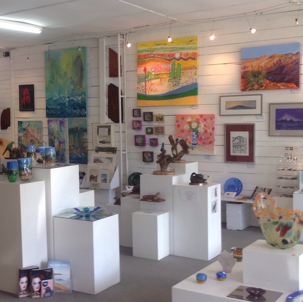 Off the Slate Gallery | art gallery | 36 High St, Willunga SA 5172, Australia | 0885562363 OR +61 8 8556 2363