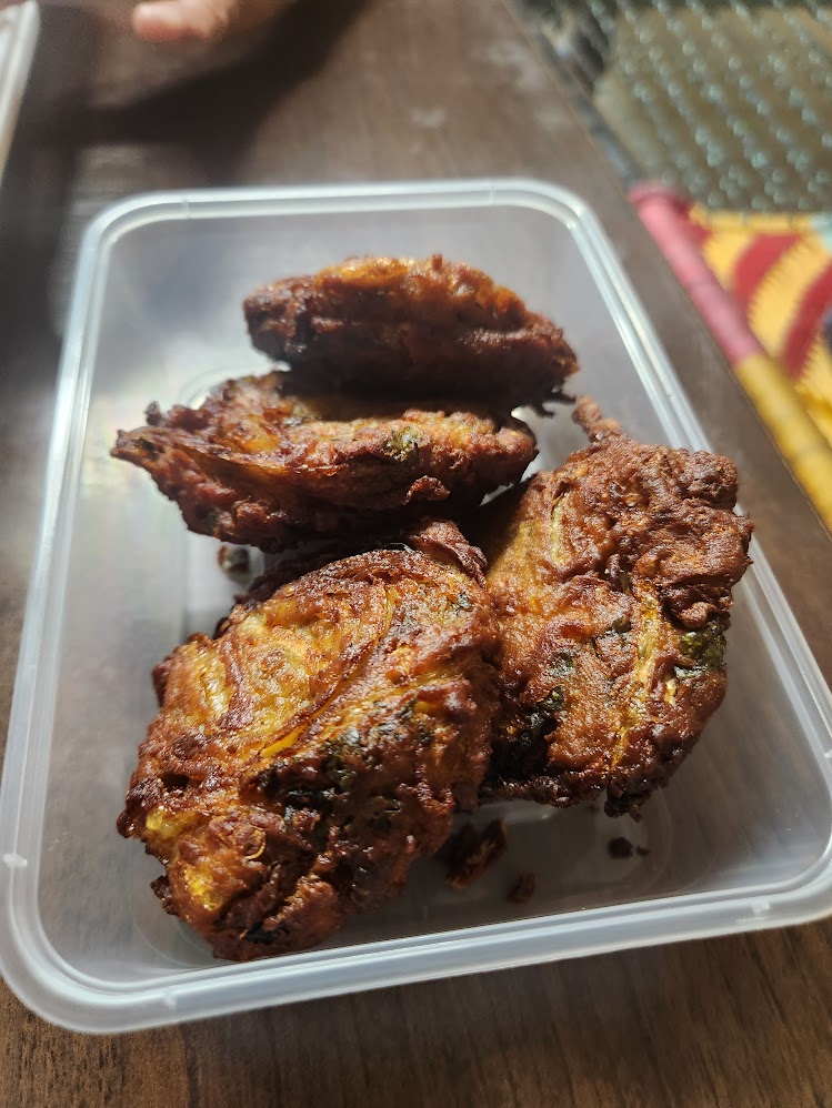 Raj Indian Street Food | 537 Pacific Hwy, Wadalba NSW 2259, Australia | Phone: 0415 449 938