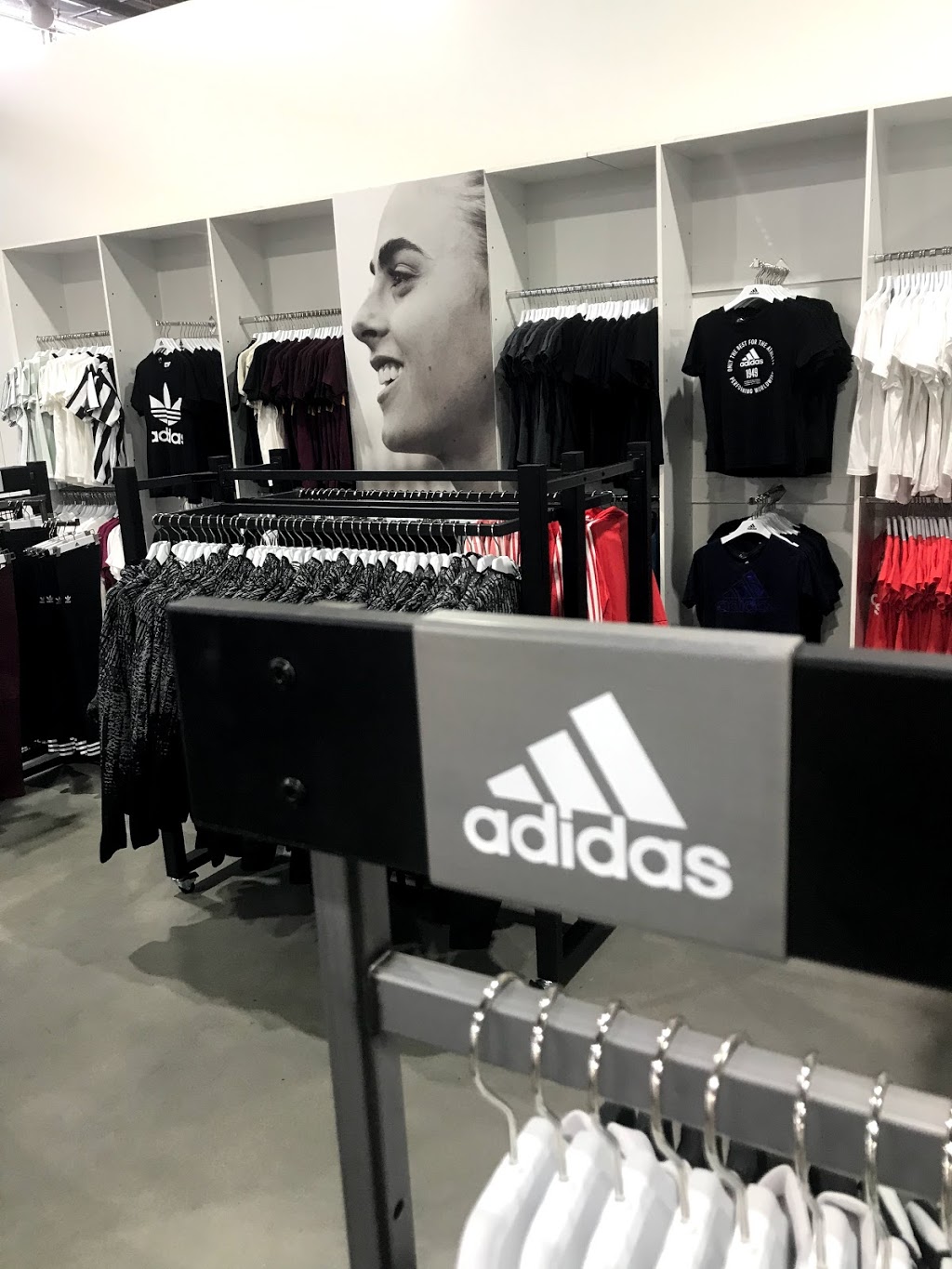 Adidas Outlet Store - Clothing store 