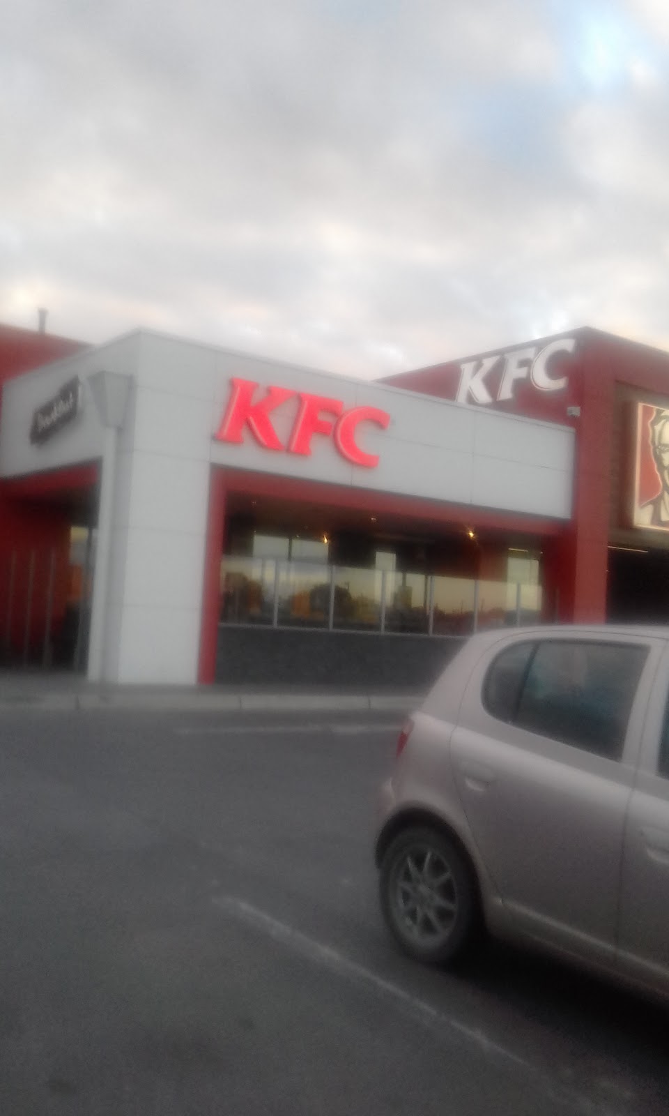 KFC Sebastopol | 24-30 Albert St, Sebastopol VIC 3356, Australia | Phone: (03) 5332 0125