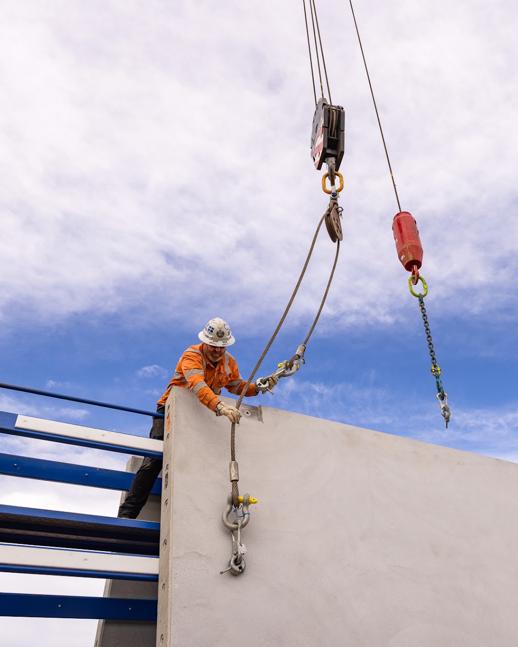 Sventek Cranes & Rigging PTY LTD | 10 Hillbrick Rd, Garfield VIC 3814, Australia | Phone: (03) 5629 1064