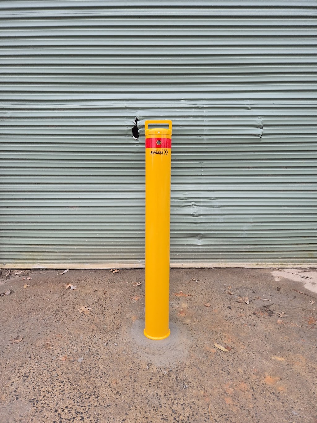 Quality linemarking & bollard installation | 685 Koo Wee Rup-Longwarry Rd, Bayles VIC 3981, Australia | Phone: 0432 802 308